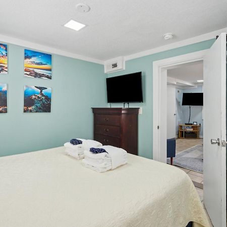 23 Center St - Sunny Side Down - Downstairs Apartment Folly Beach Extérieur photo
