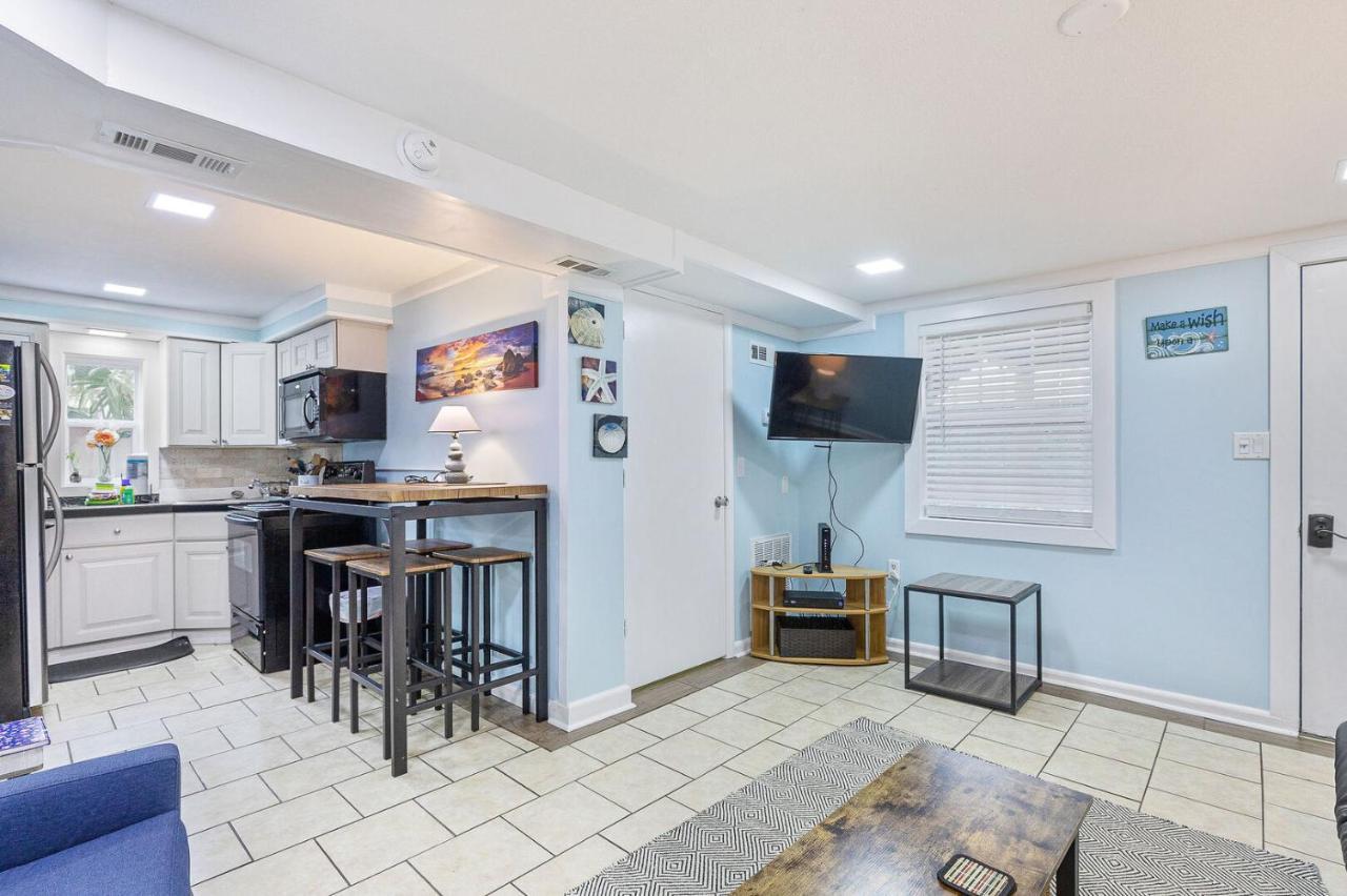 23 Center St - Sunny Side Down - Downstairs Apartment Folly Beach Extérieur photo