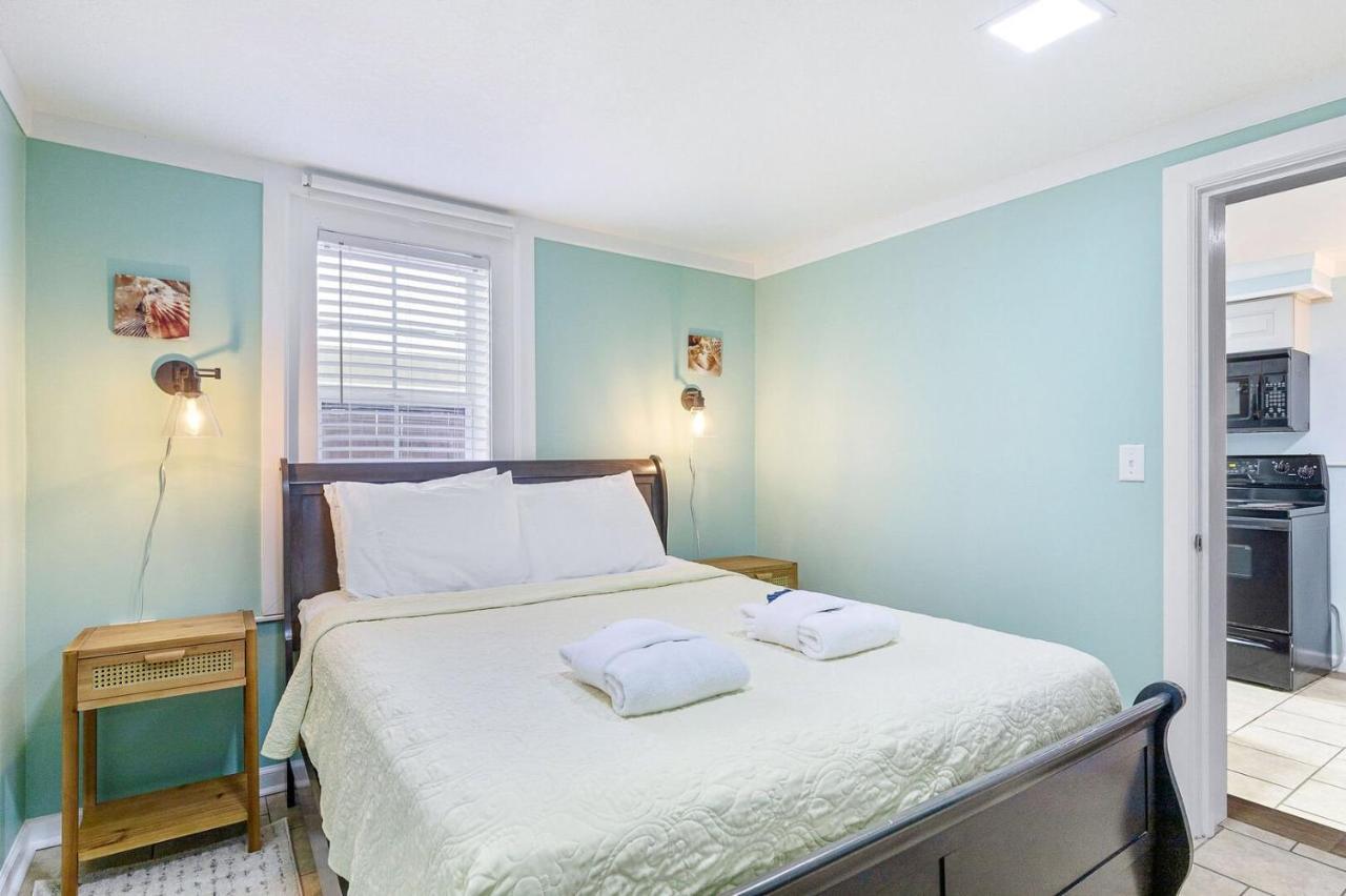 23 Center St - Sunny Side Down - Downstairs Apartment Folly Beach Extérieur photo