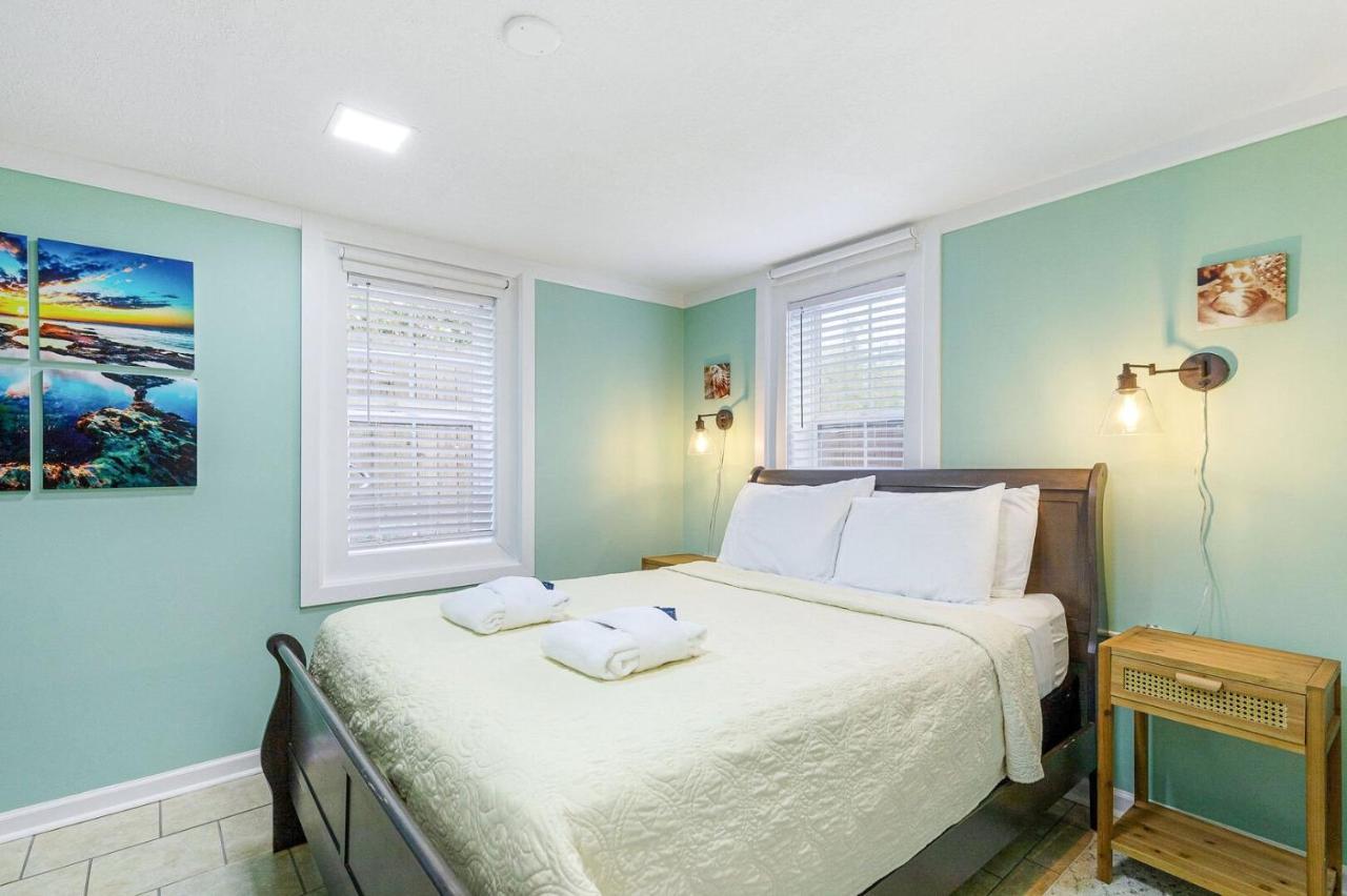 23 Center St - Sunny Side Down - Downstairs Apartment Folly Beach Extérieur photo