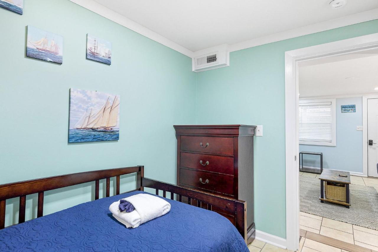 23 Center St - Sunny Side Down - Downstairs Apartment Folly Beach Extérieur photo