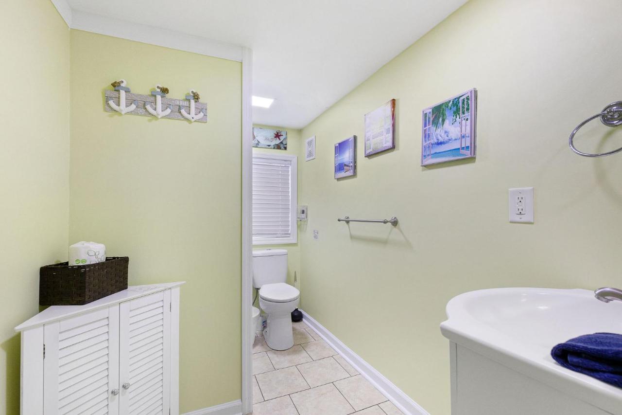 23 Center St - Sunny Side Down - Downstairs Apartment Folly Beach Extérieur photo