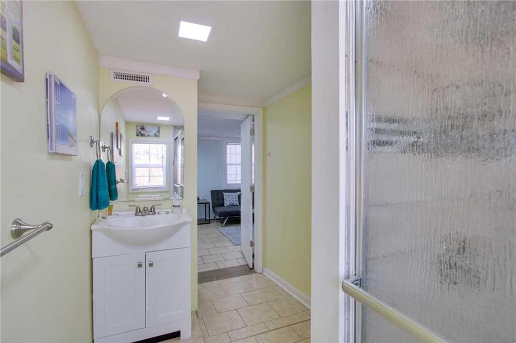 23 Center St - Sunny Side Down - Downstairs Apartment Folly Beach Chambre photo